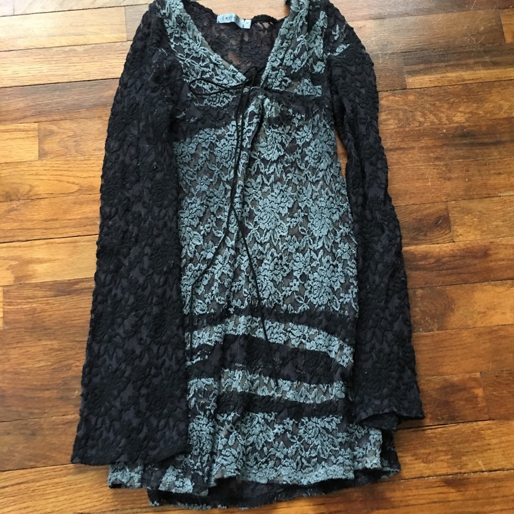 Buckle top
